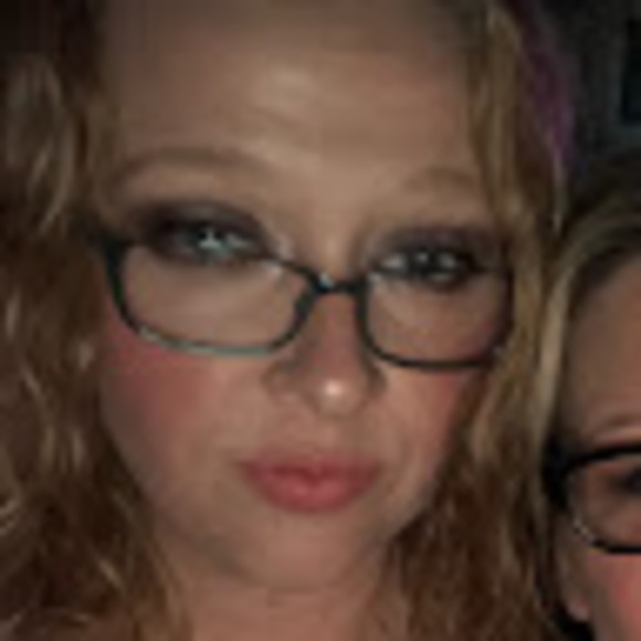 Meet your Posher, Jennifer - Picture 1 of 1